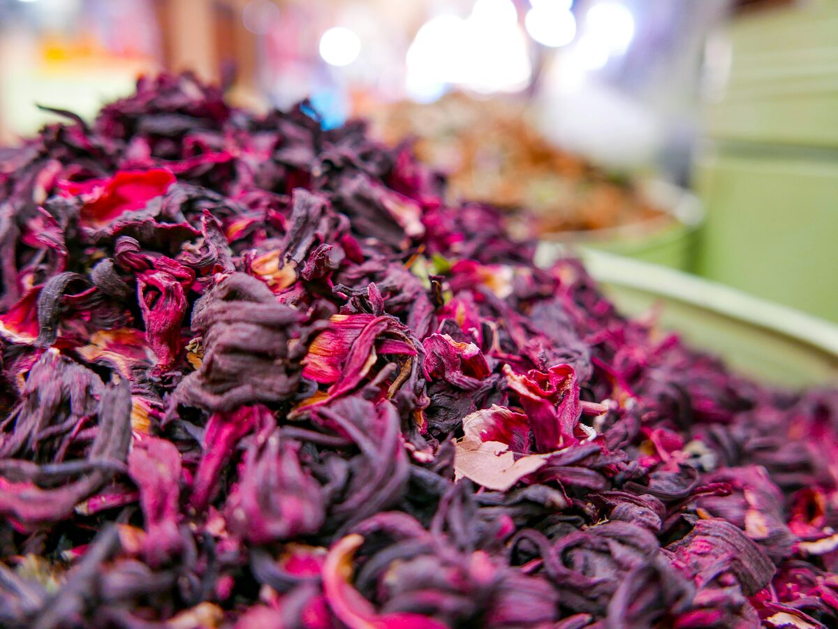 Premium quality dried hibiscus flowers